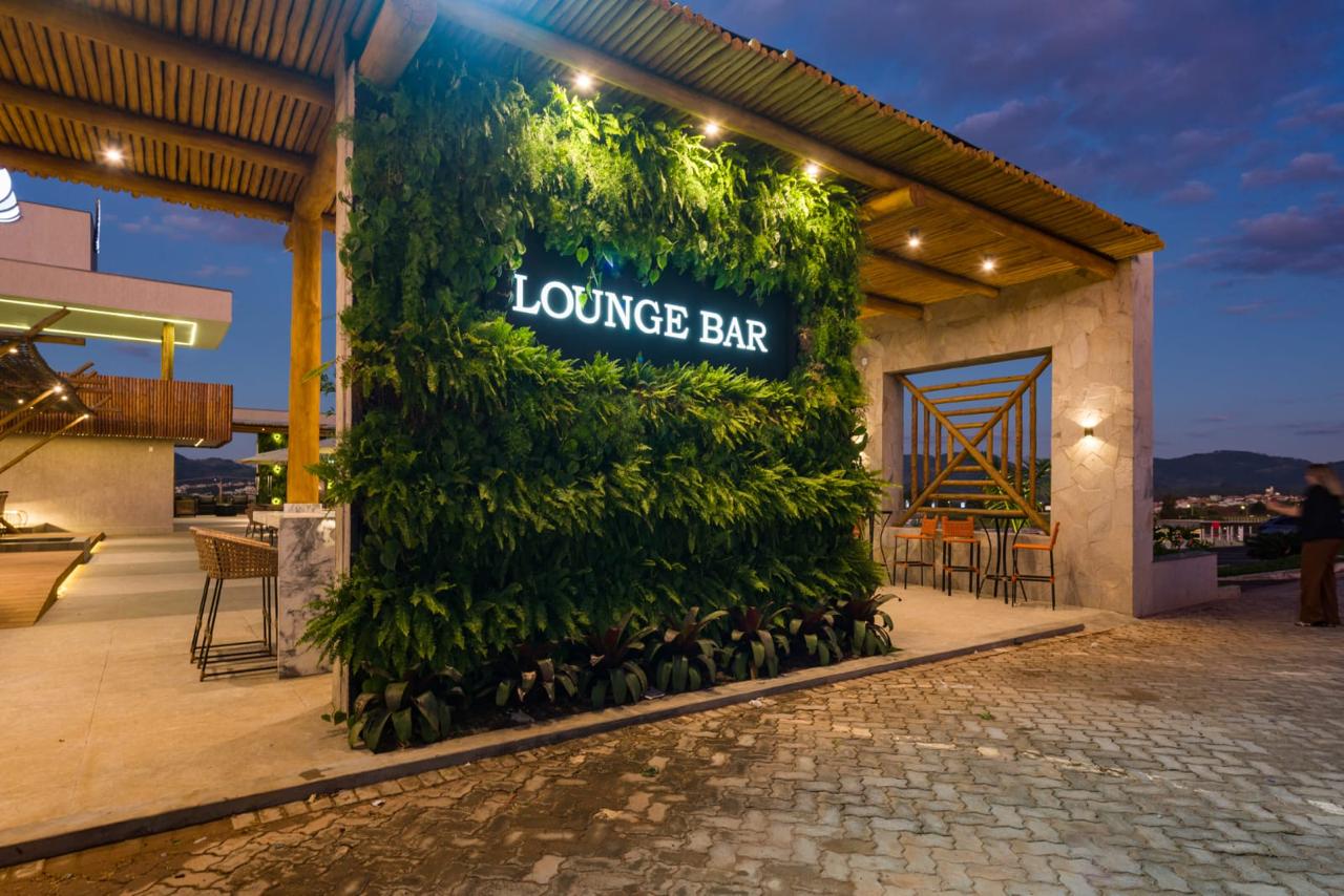 Lounge Bar